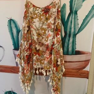 Francesca’s collections floral tank top